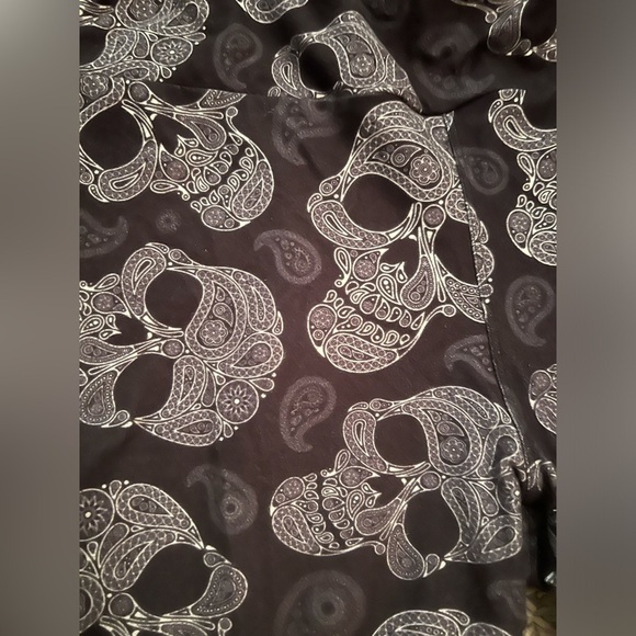 CP Designs Skull Leggings - Picture 2 of 4